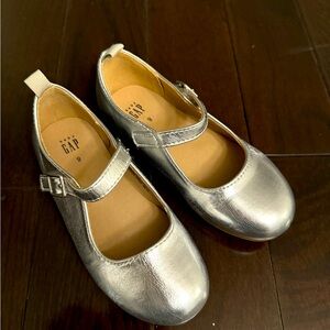 GAP silver dress shoes